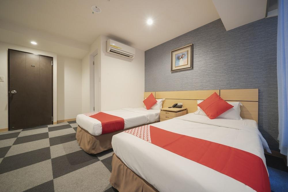 Victoria Hotel Naha Bagian luar foto