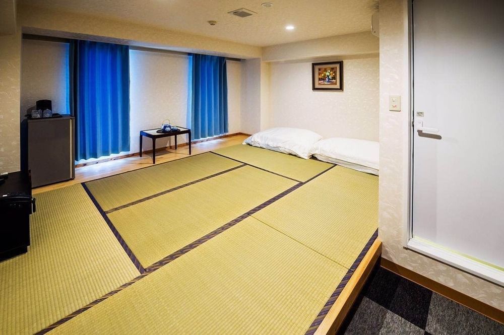 Victoria Hotel Naha Bagian luar foto